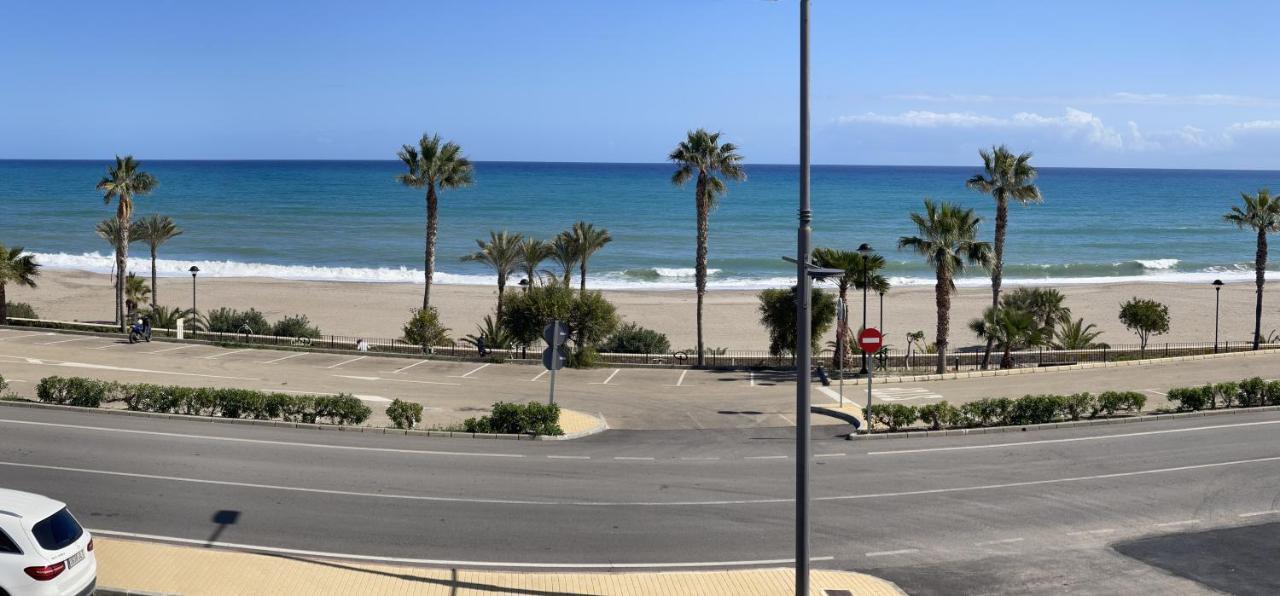 Precioso Apartamento Frente A La Playa Con Piscina موخاكار المظهر الخارجي الصورة