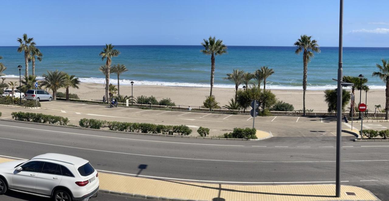 Precioso Apartamento Frente A La Playa Con Piscina موخاكار المظهر الخارجي الصورة